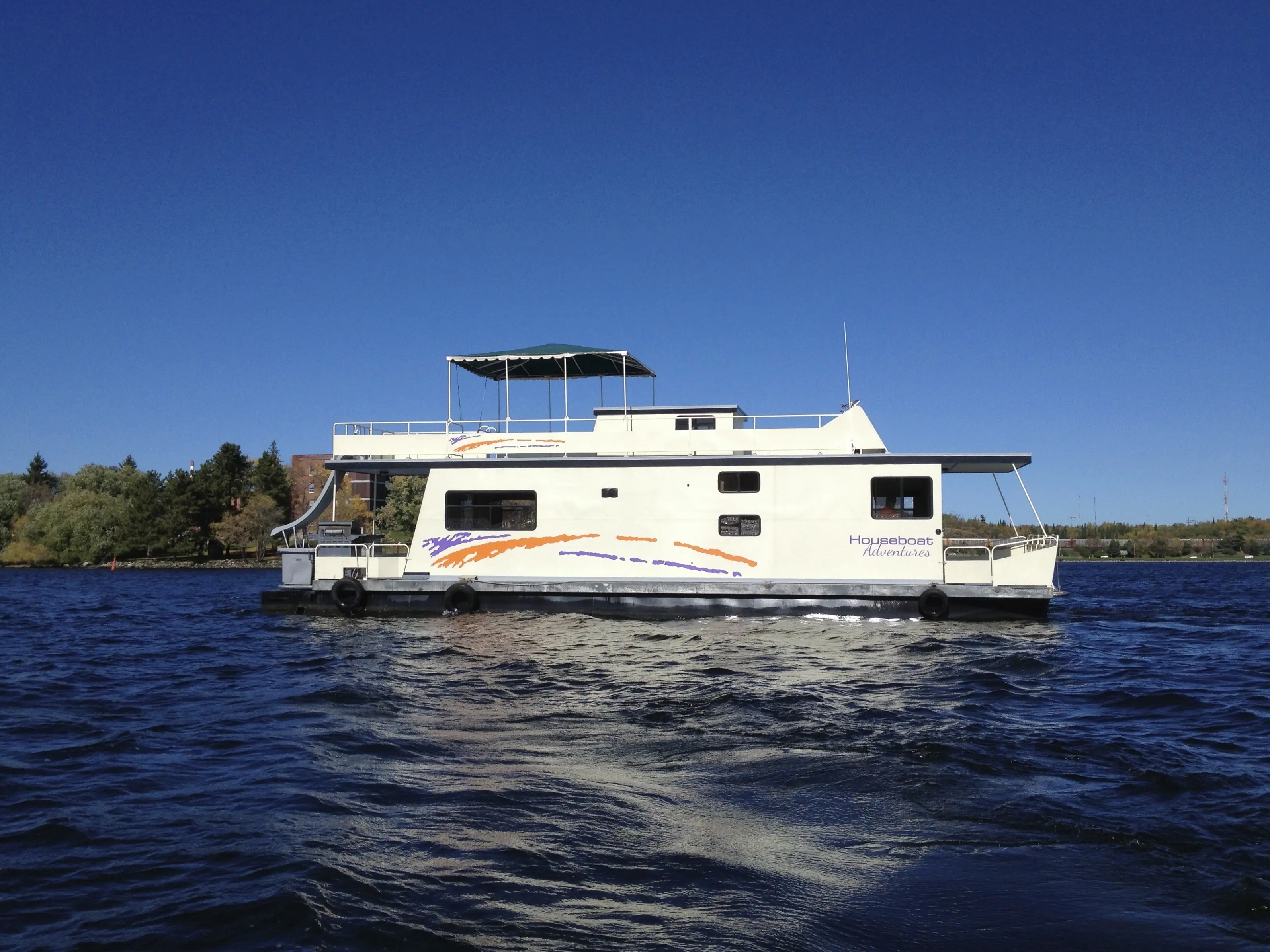 Location de bateau-maison 44' — Houseboat Adventures Inc. – Houseboat Adventures Inc.